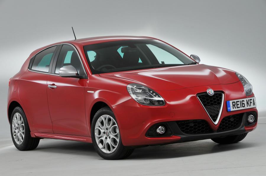  Alfa Romeo Giulietta 2016 года  (UK) (фото 10 из 44)